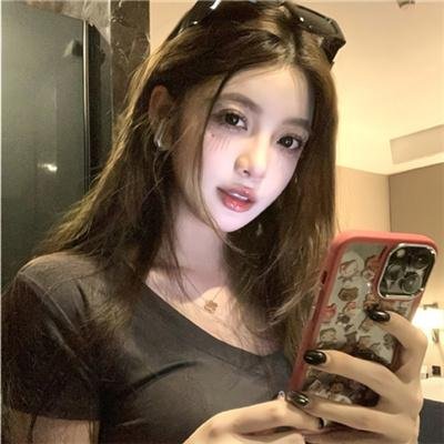 两个人一双手